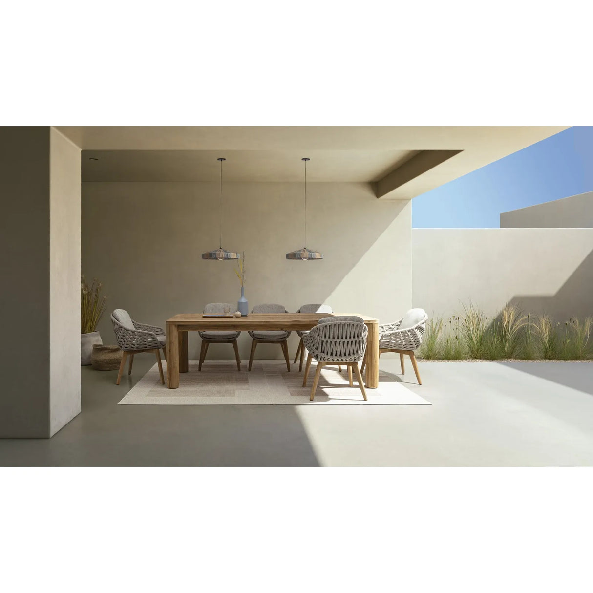 Gartenstuhl mit Armlehne und Kissen Tamires Beige - ZEN ZONE Furniture