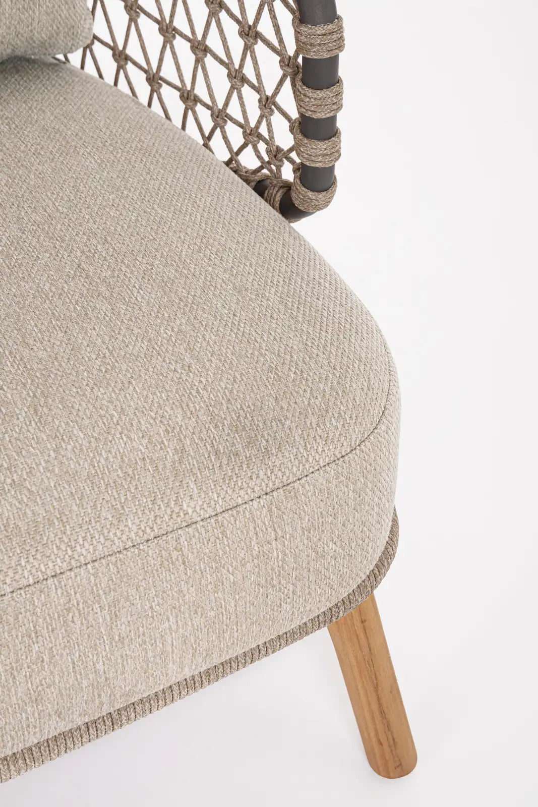 Outdoor Sessel Eularia mit Armlehnen aus Aluminium, Seil und Teakholz - ZEN ZONE Furniture