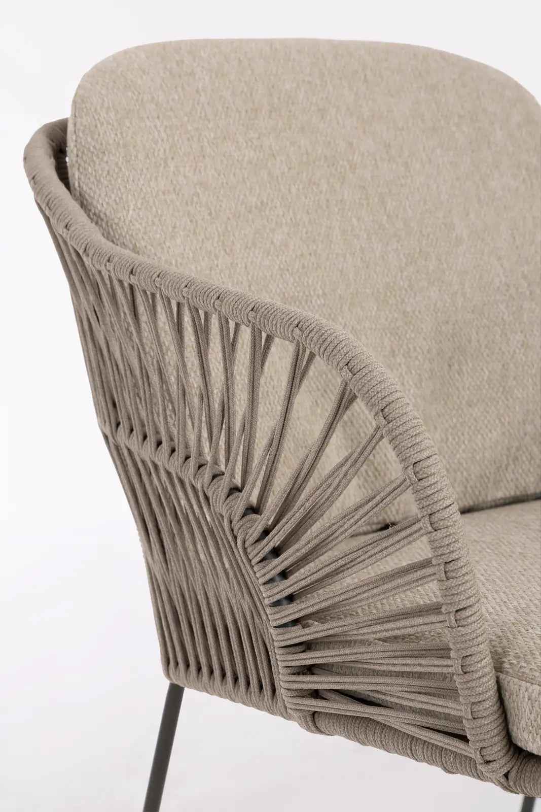 Gartenstuhl Carles aus Stahl und Seil mit Armlehnen - ZEN ZONE Furniture