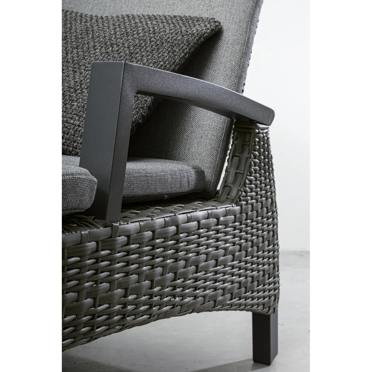 Gartenliege Britton mit Kissen Anthrazit JX55 - ZEN ZONE Furniture