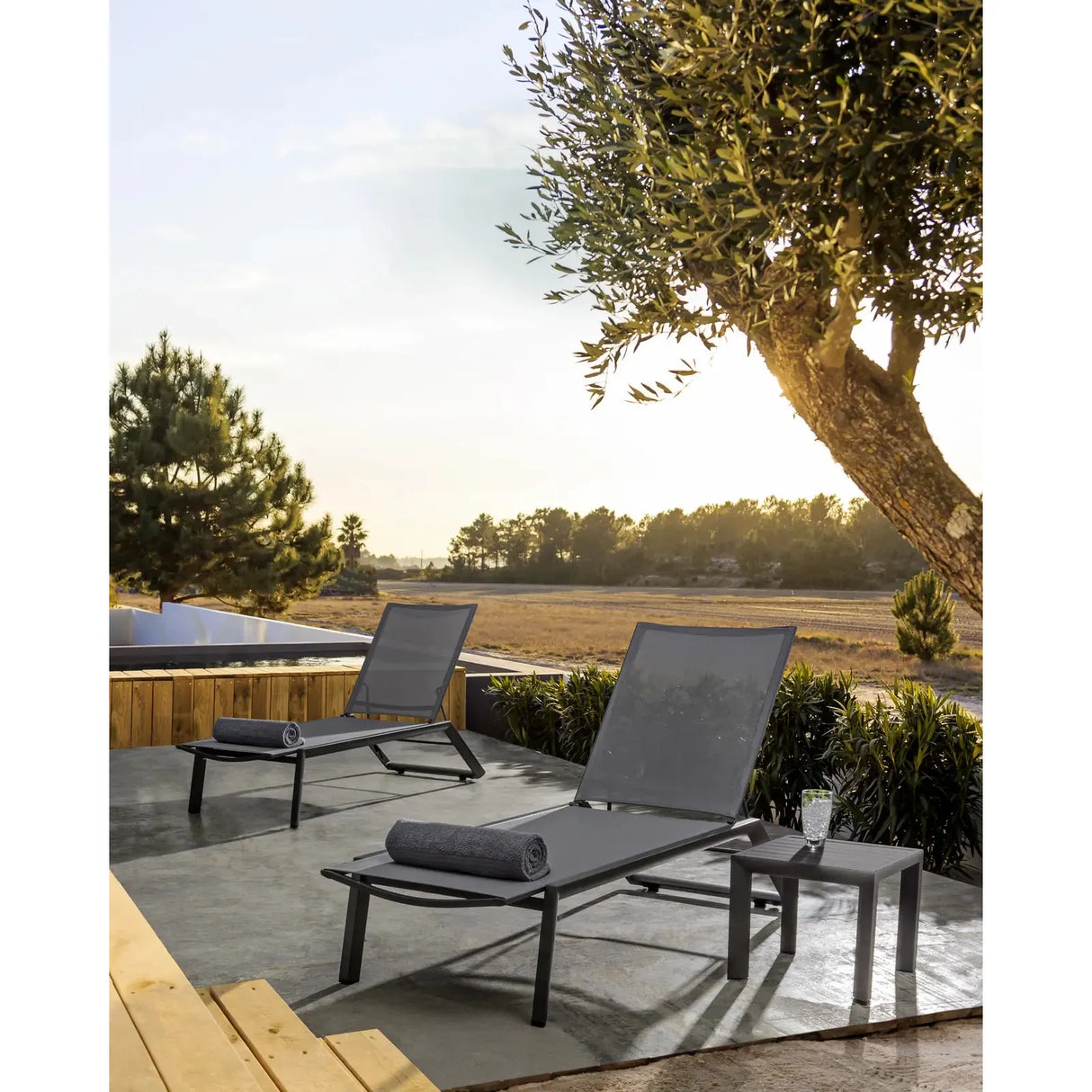 Cruise Sonnenbank mit Rädern Charcoal Gk52 - ZEN ZONE Furniture