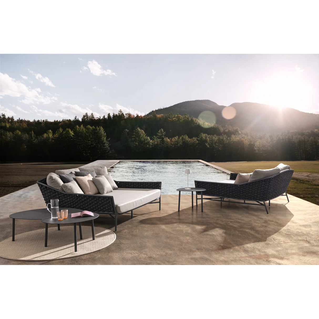 Outdoor Daybed mit Kissen Everly Anthrazit QS22/Graphit - ZEN ZONE Furniture