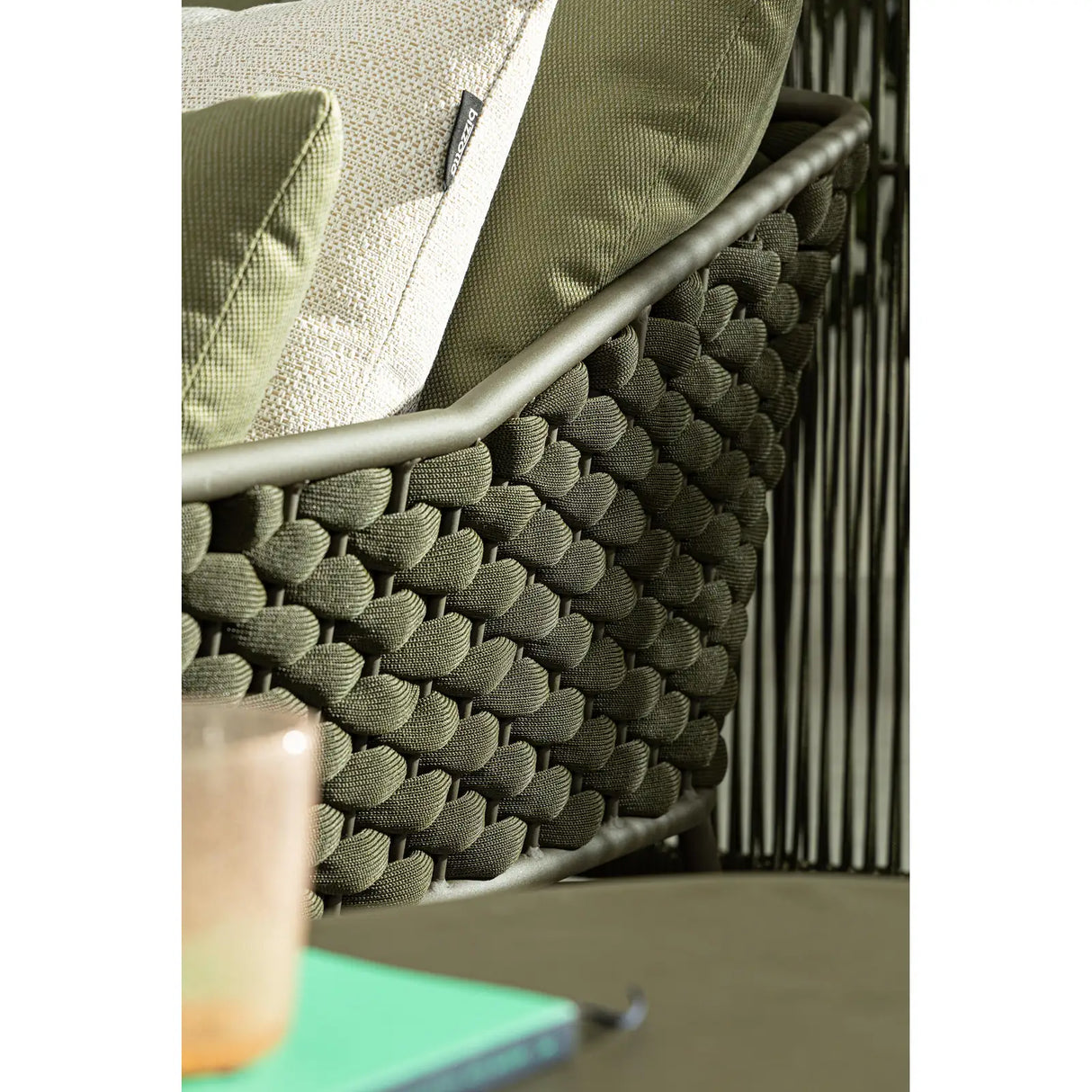 Outdoor Daybed mit Kissen Everly Olive QS24 - ZEN ZONE Furniture