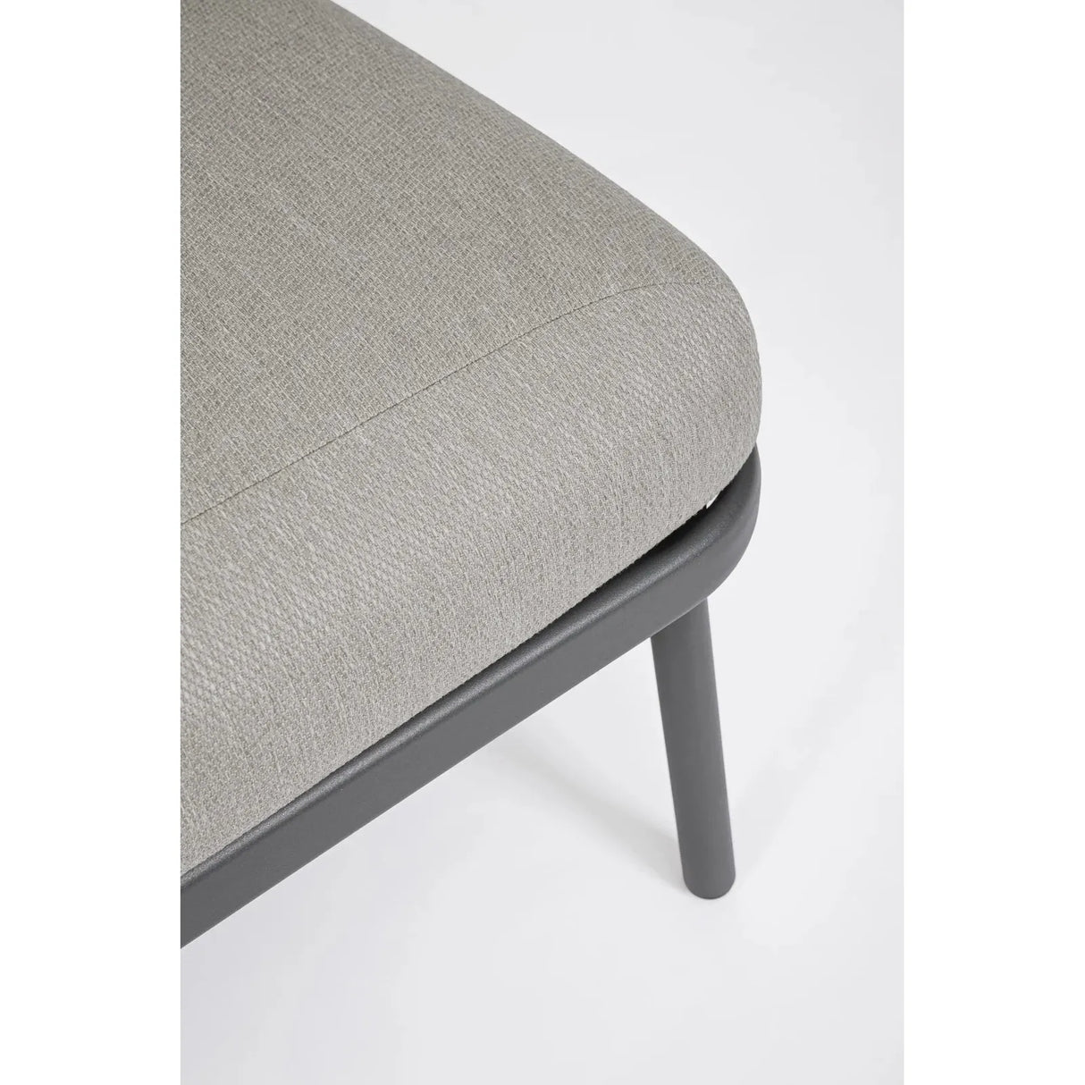 Harlow Sofa 2-Sitzer mit Kissen Graphit - ZEN ZONE Furniture