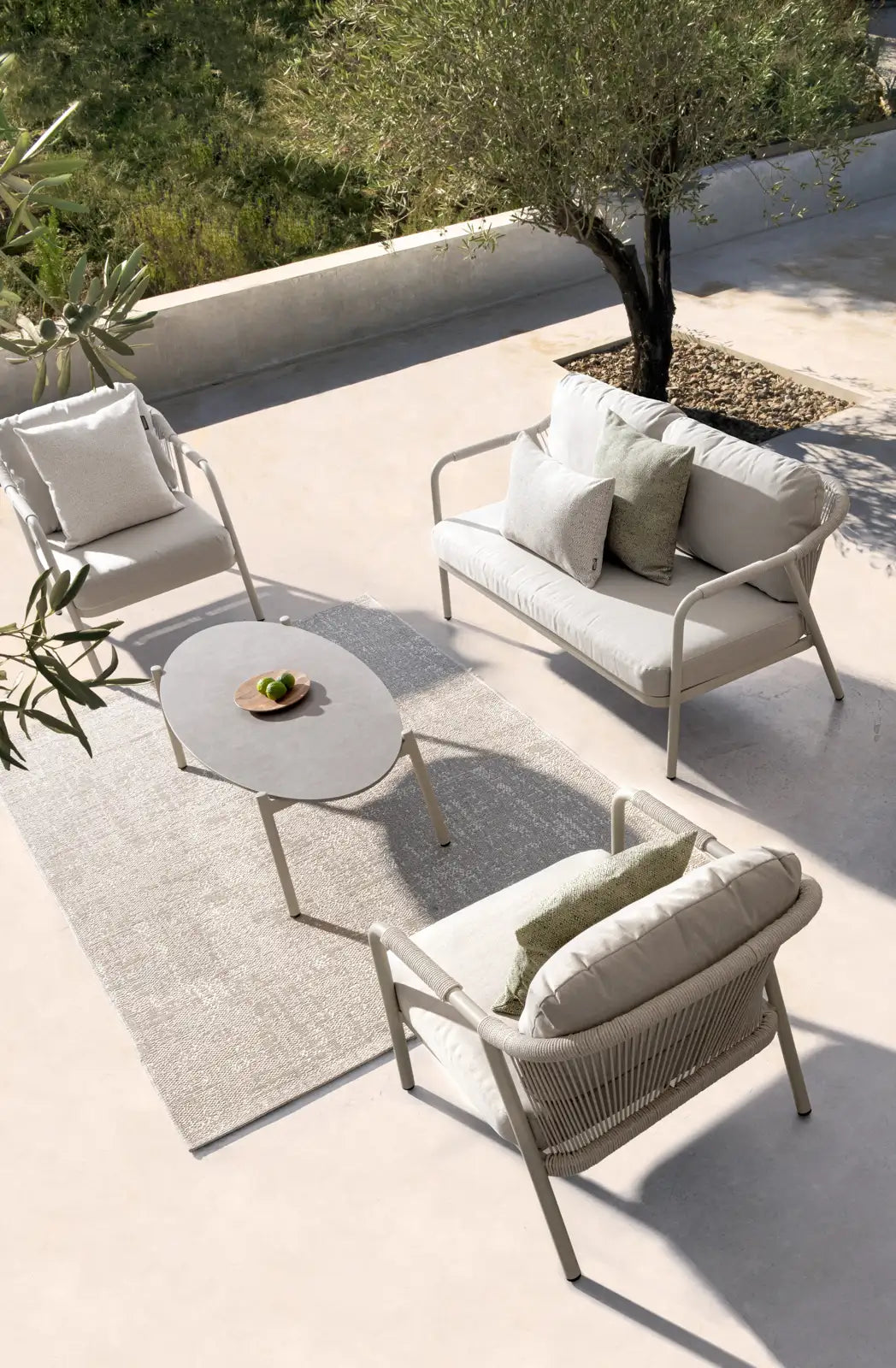 Outdoor 4er-Set Sitzgruppe Miravet C-C Saturn aus Aluminium und Seil - ZEN ZONE Furniture