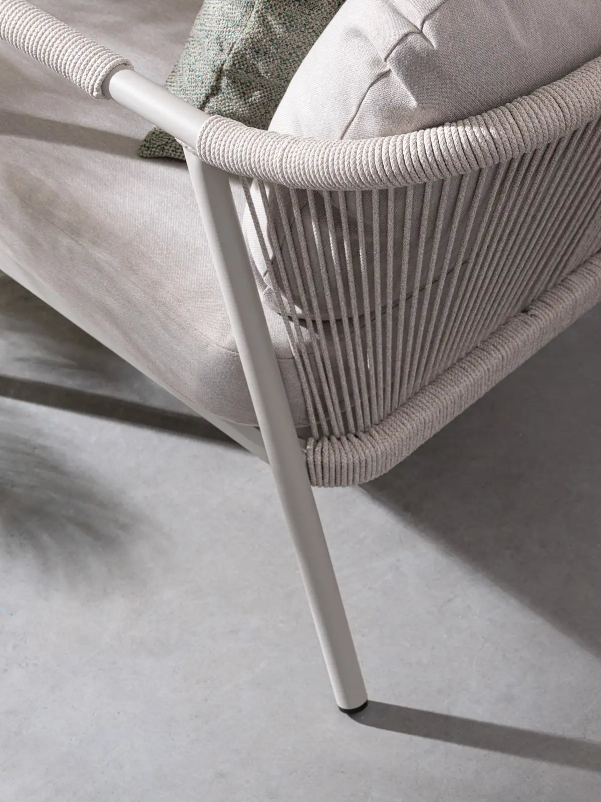 Outdoor 4er-Set Sitzgruppe Miravet C-C Saturn aus Aluminium und Seil - ZEN ZONE Furniture