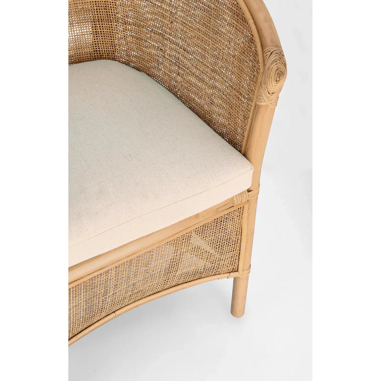 Adelfa Sessel mit Kissen - ZEN ZONE Furniture