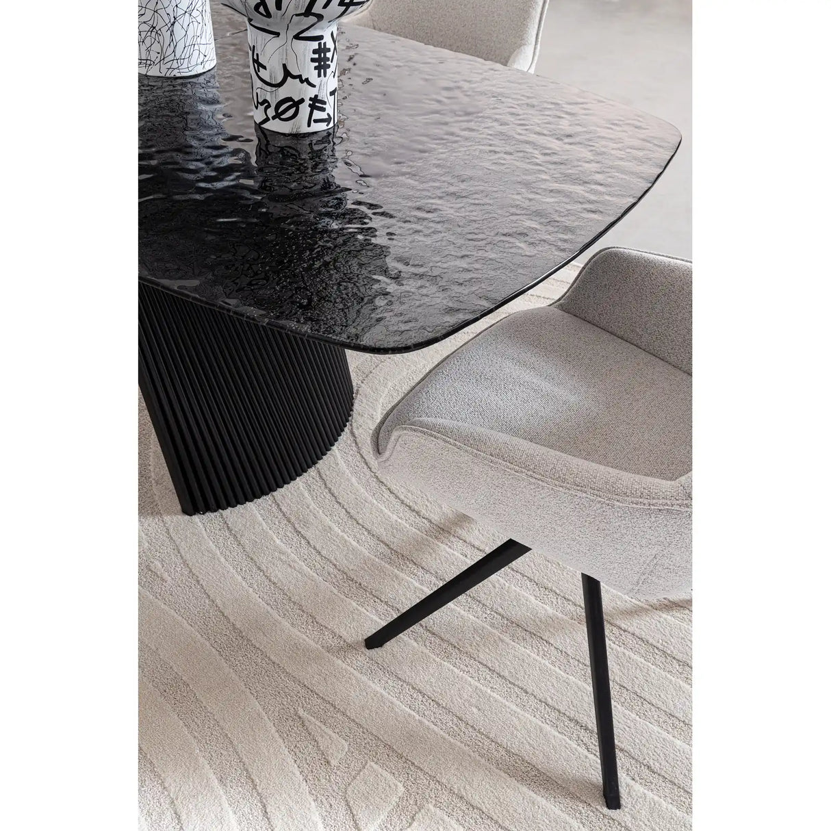 Essstuhl mit Armlehne Matilda Rainy - ZEN ZONE Furniture