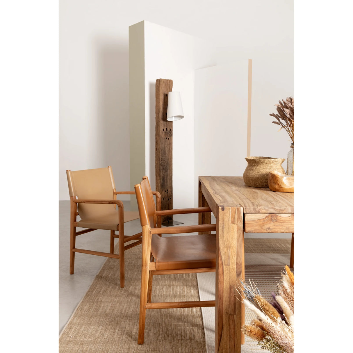 Essstuhl mit Armlehne Caroline Taupe - ZEN ZONE Furniture