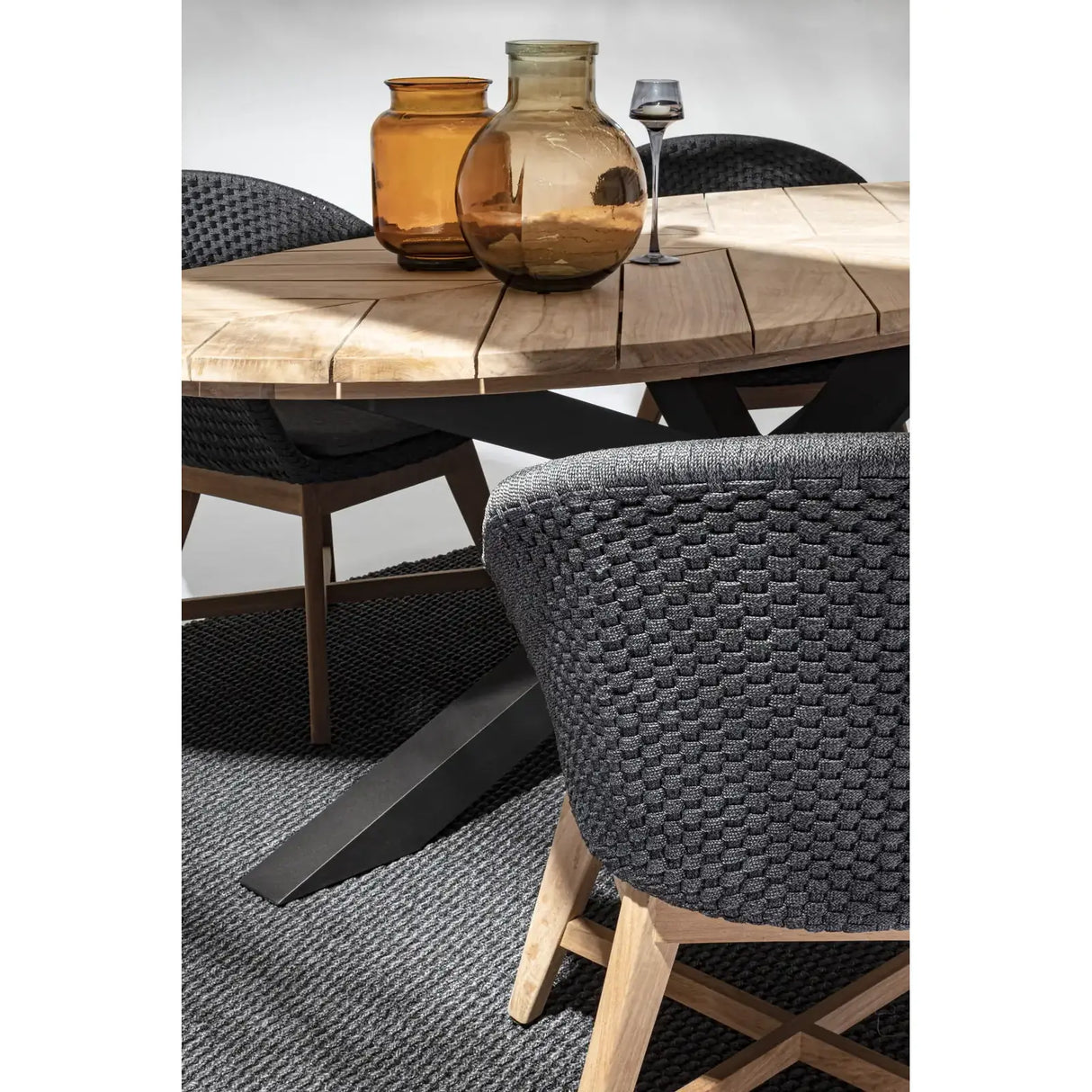 Gartenstuhl mit Armlehne und Kissen Coachella Anthrazit - ZEN ZONE Furniture