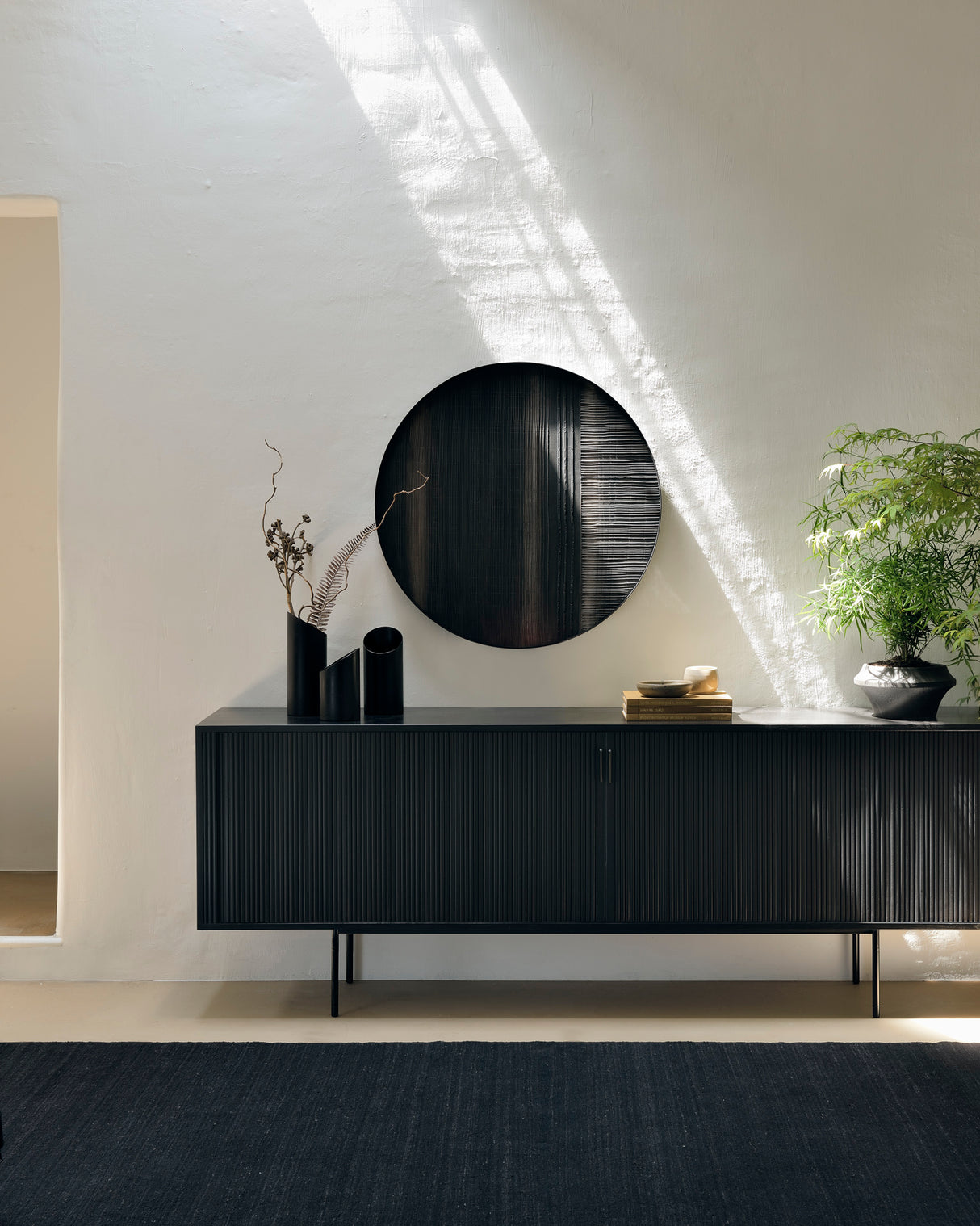 Roller Max Sideboard - lackiertes Teak - off black - 2 Schiebetüren - 224 x 45 x 80 cm - ZEN ZONE Furniture