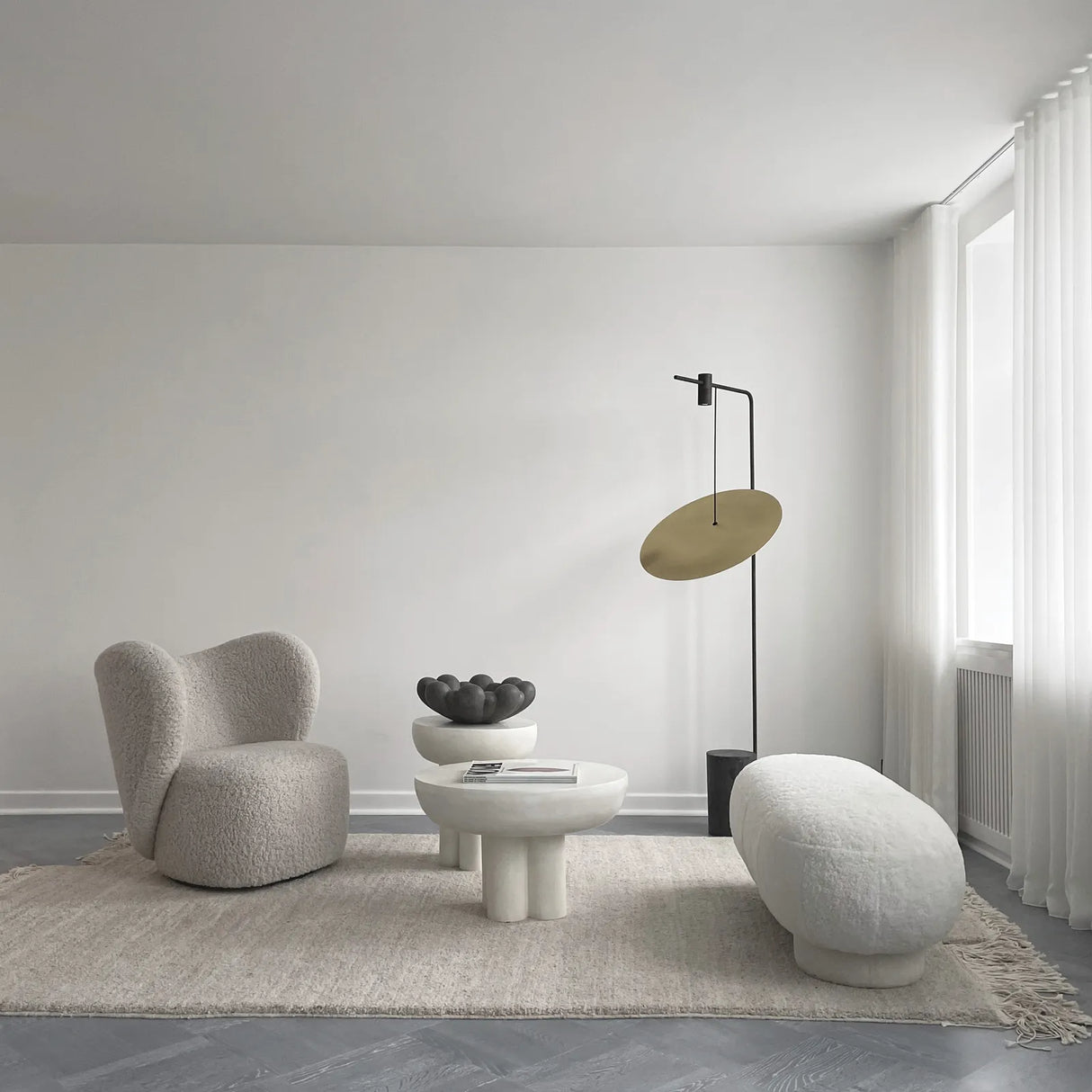Beistelltisch Crown aus Faserbeton in Bone White, Hoch von 101 Copenhagen – Bild 8