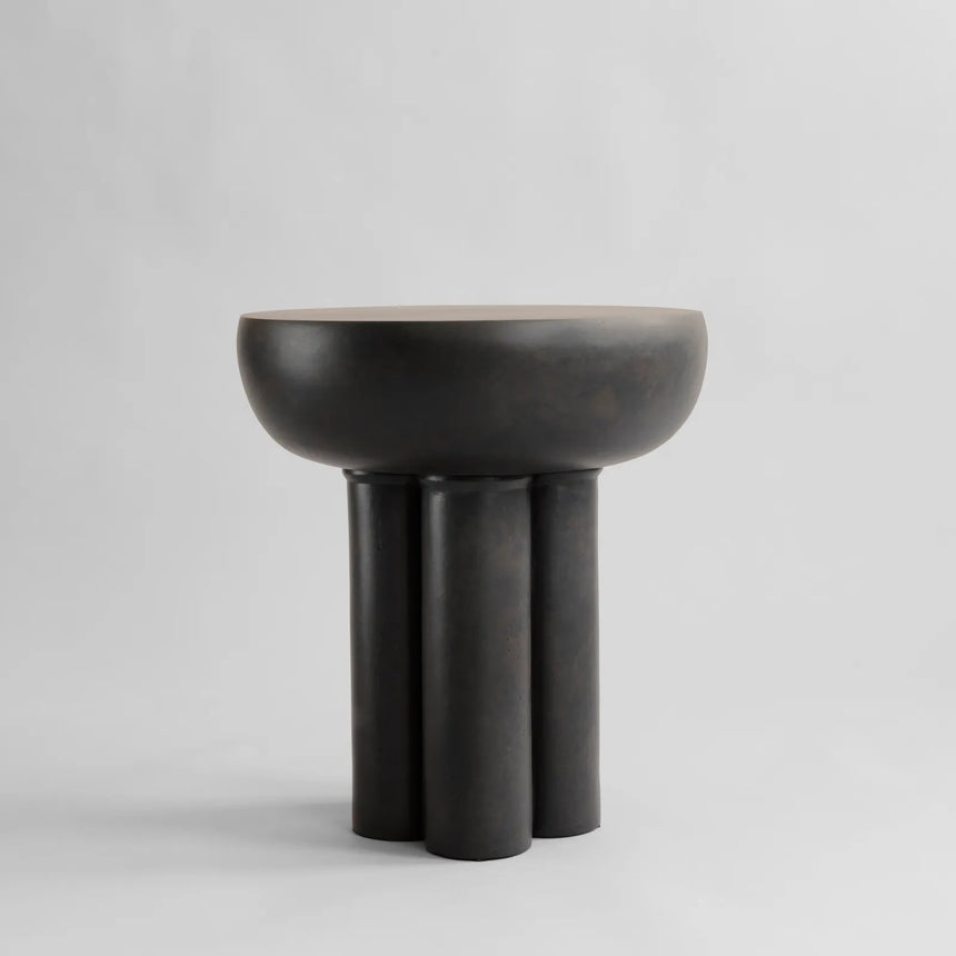 Beistelltisch Crown aus Faserbeton in Coffee, Hoch von 101 Copenhagen – Bild 1