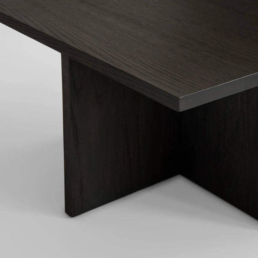 Brutus Couchtisch aus Eiche in Coffee Black Oak von 101 Copenhagen – Bild 4