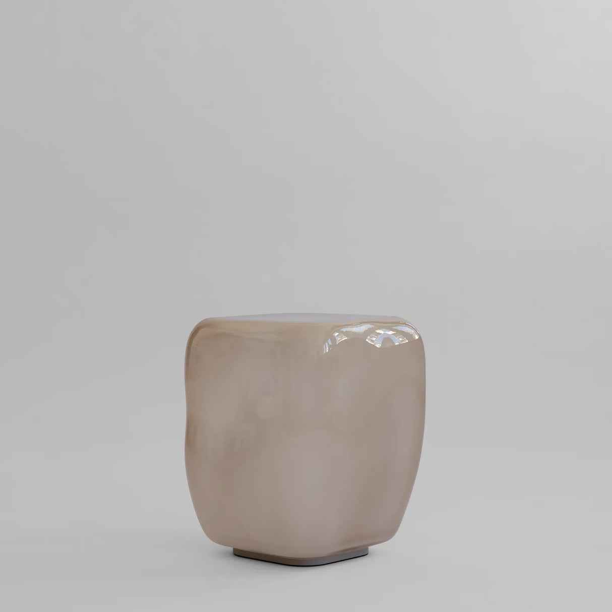 Couchtisch Ishi aus Glas in Smoked Desert oder Forest von 101 Copenhagen – Bild 1