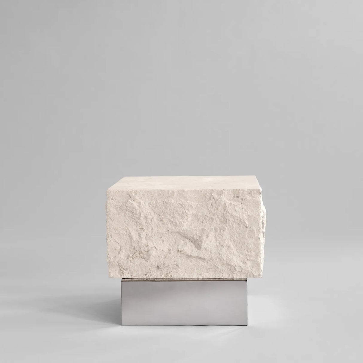 Couchtisch Temple aus Kalkstein in Chrom / Kalkstein, klein, 42×40×35 cm von 101 Copenhagen – Bild 5