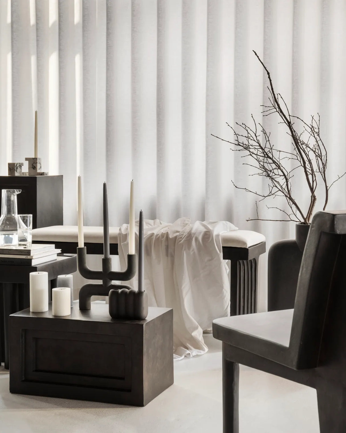 Essstuhl Brutus Slim aus Eiche oder Faserbeton von 101 Copenhagen – Bild 6