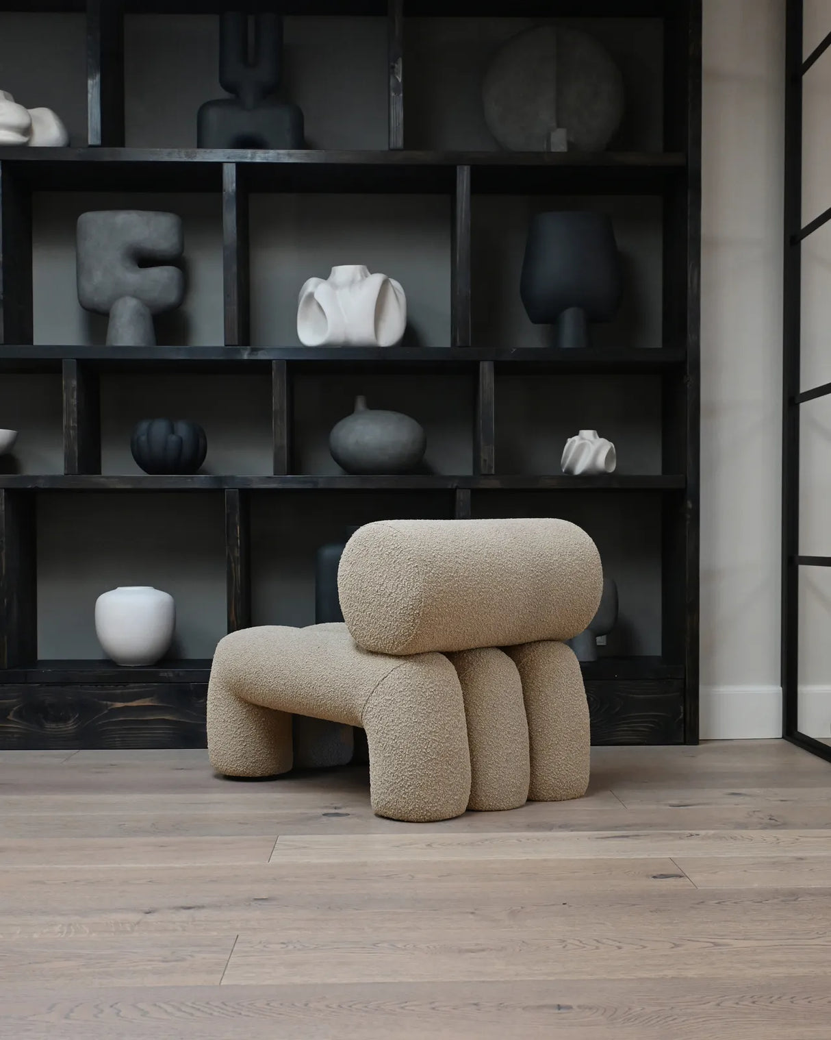 Sessel Foku aus Bouclé in Smoked Sand von 101 Copenhagen – Bild 6