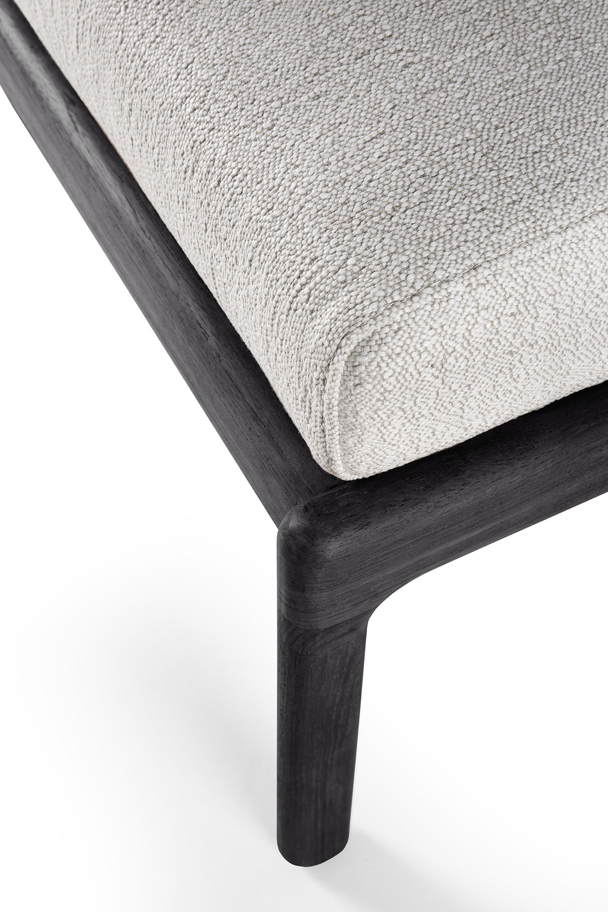 Jack Gartenhocker - lackiertes Teak - schwarz - Off White Stoff - 71 x 54 x 41 cm - ZEN ZONE