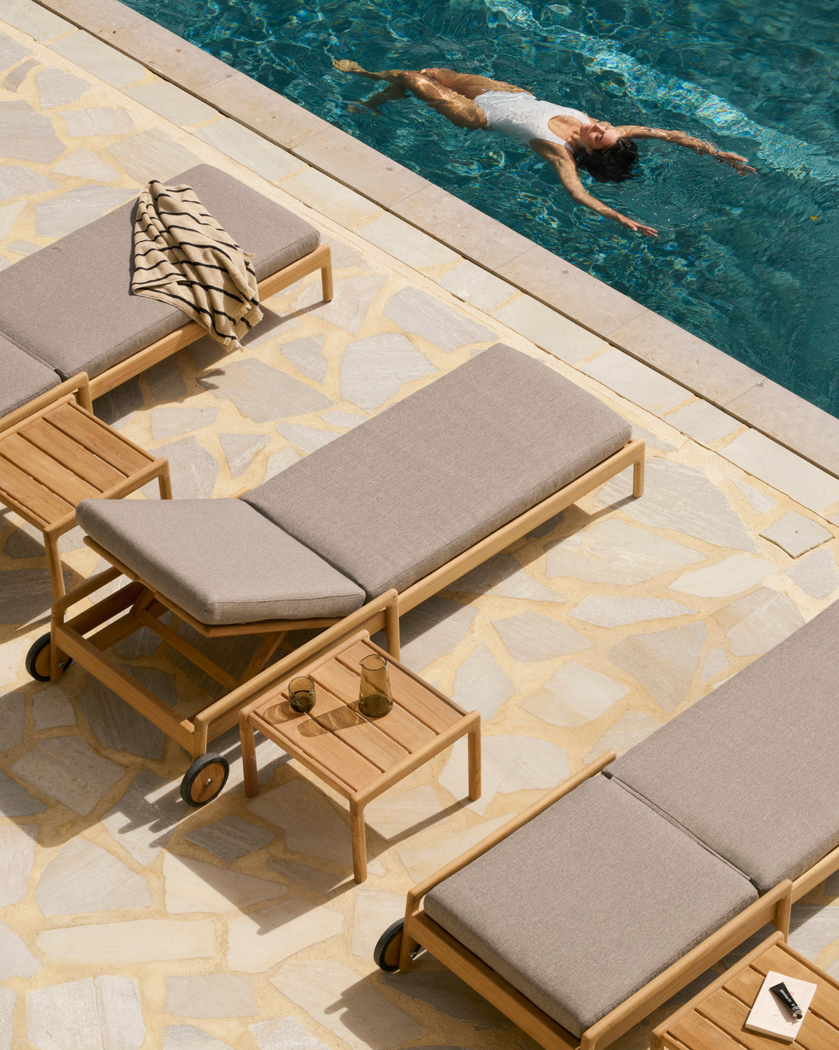 Jack Gartenliege verstellbar - Teak - Mocha Stoff - 216 x 84 x 34 cm - ZEN ZONE Furniture