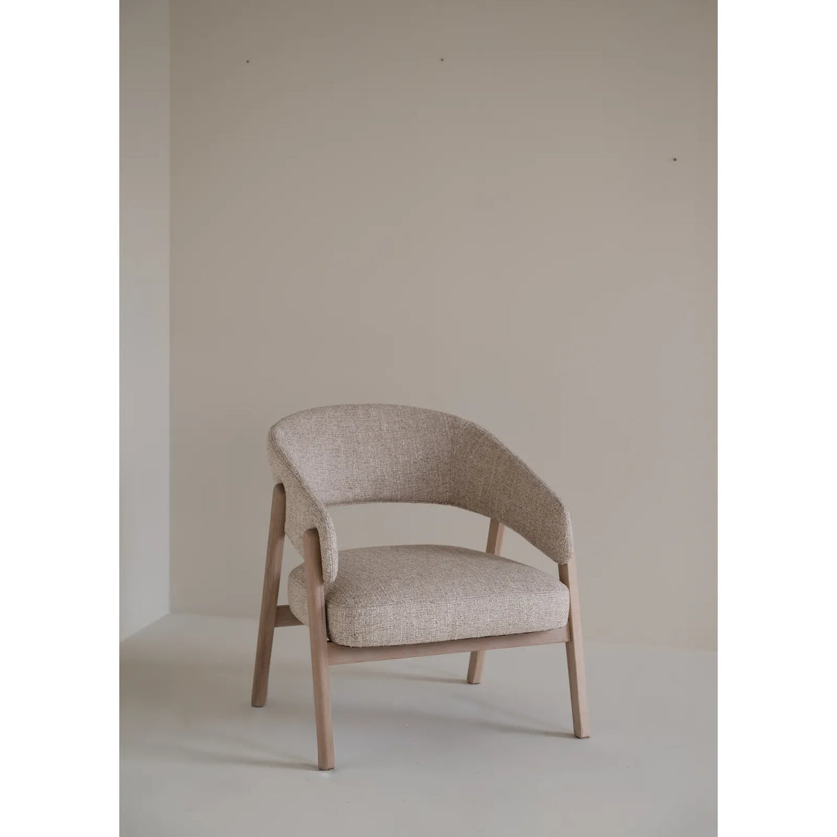 BARNABY Loungesessel aus Eiche und Stoff, 69x70x75 cm - ZEN ZONE Furniture