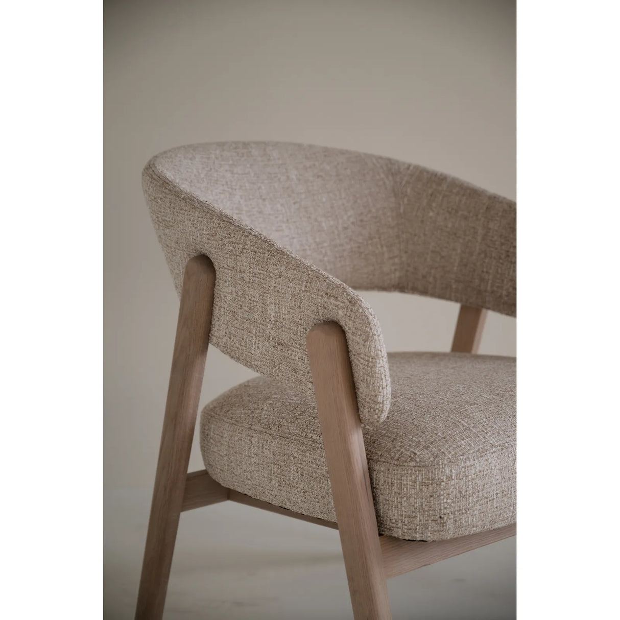 BARNABY Loungesessel aus Eiche und Stoff, 69x70x75 cm - ZEN ZONE Furniture