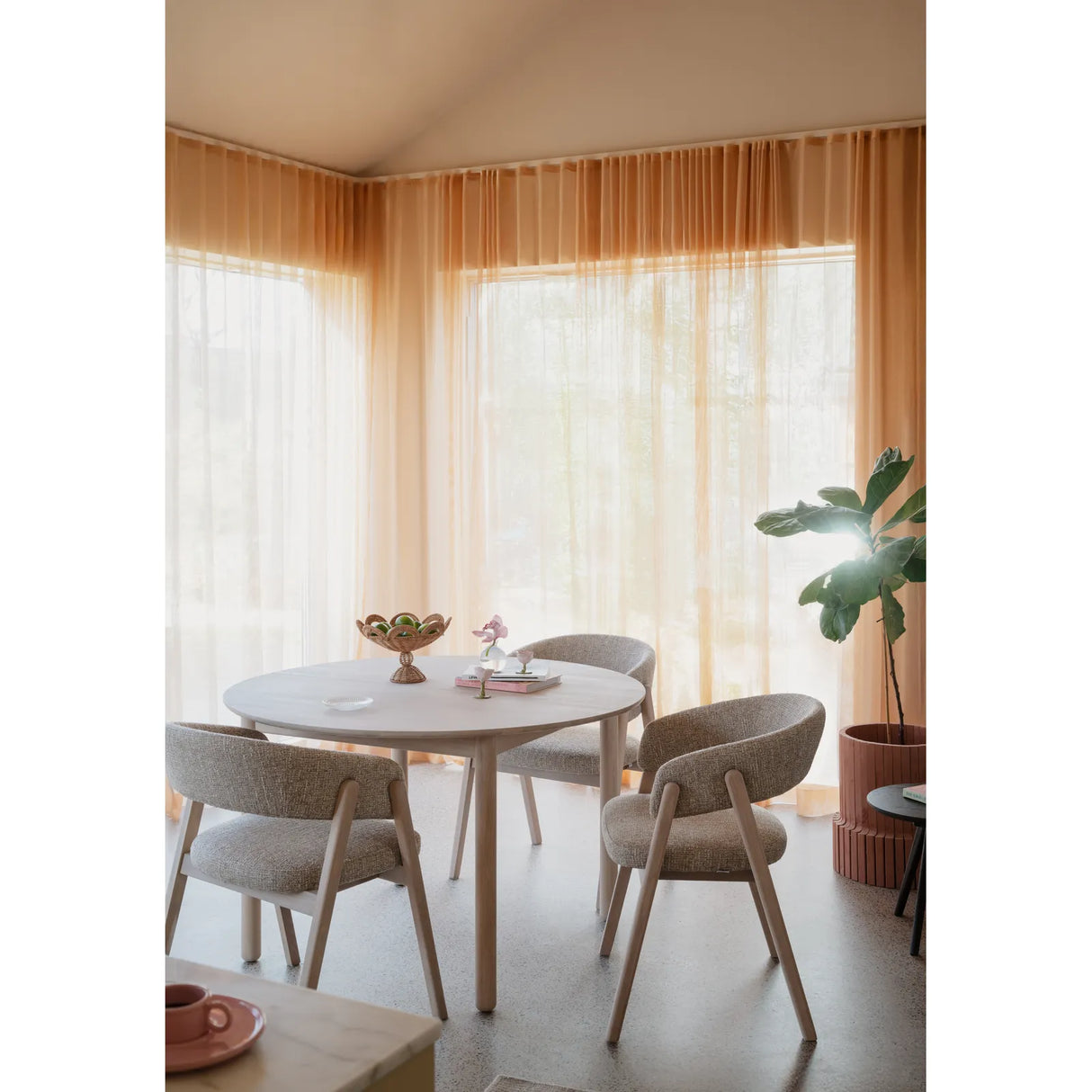 DERRYMORE Esstisch aus massiver Eiche, 120x120x75 cm - ZEN ZONE Furniture