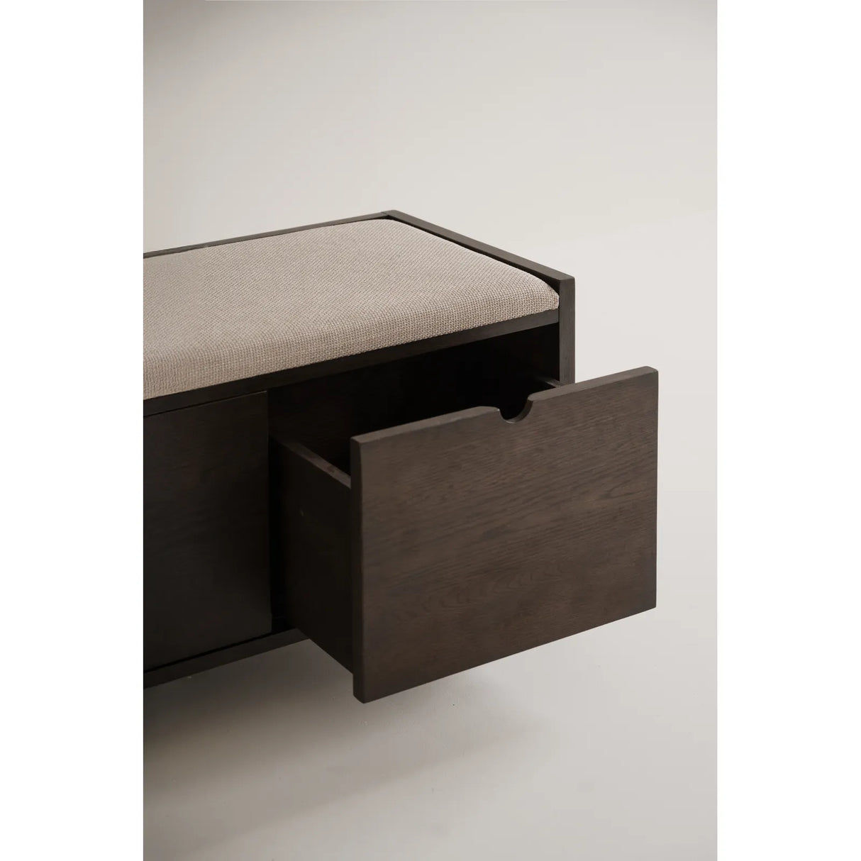 HILLMOND Flurbank aus Eiche und Stoff, in Braun/Beige, 80x41x47 cm - ZEN ZONE Furniture