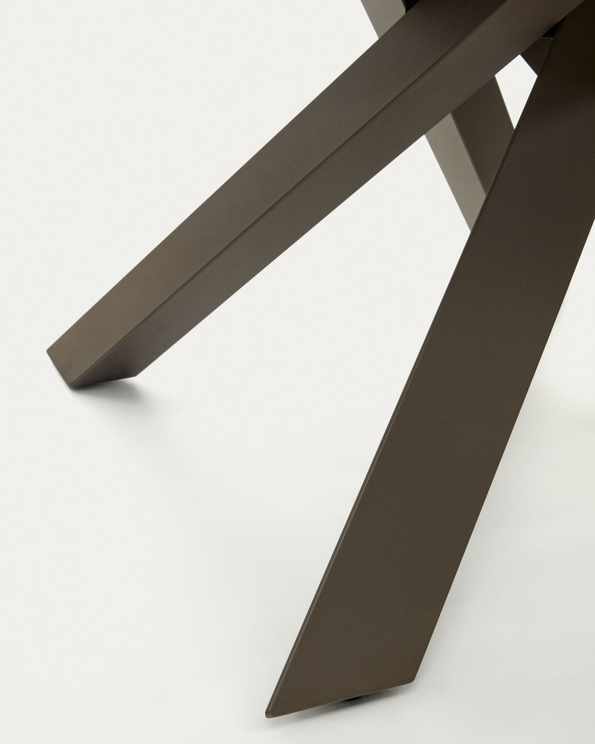 Vashti Ausziehtisch Braun Ø 120 x 120 oder 160 cm - ZEN ZONE Furniture