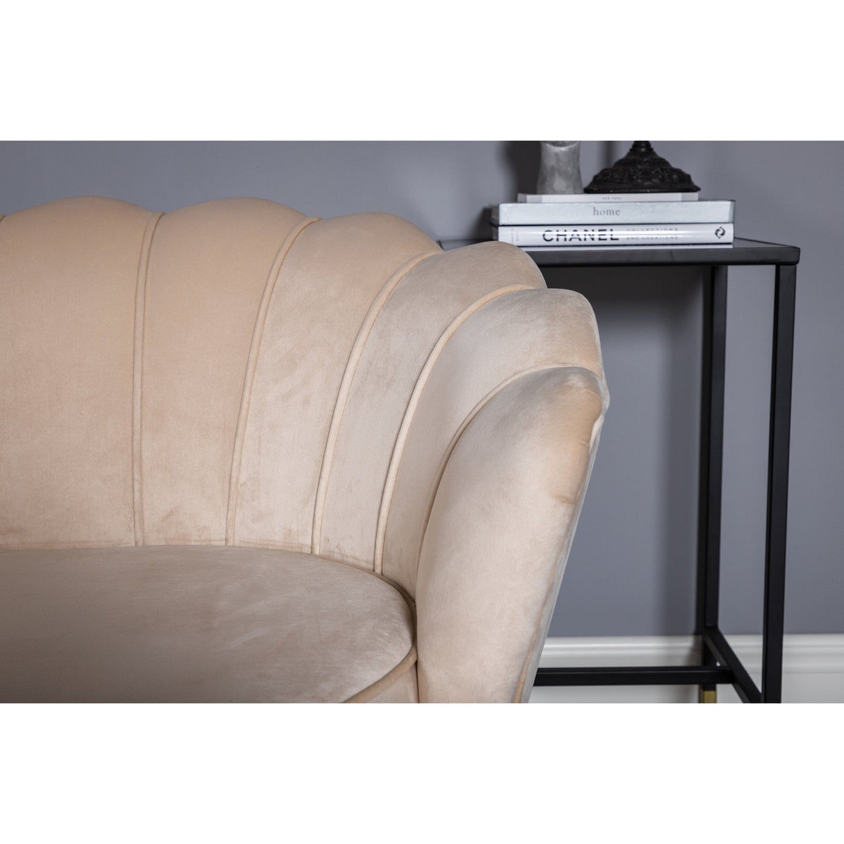 Calais 3-Sitzer Sofa - Beige Samt - Schwarze Beine - ZEN ZONE Furniture