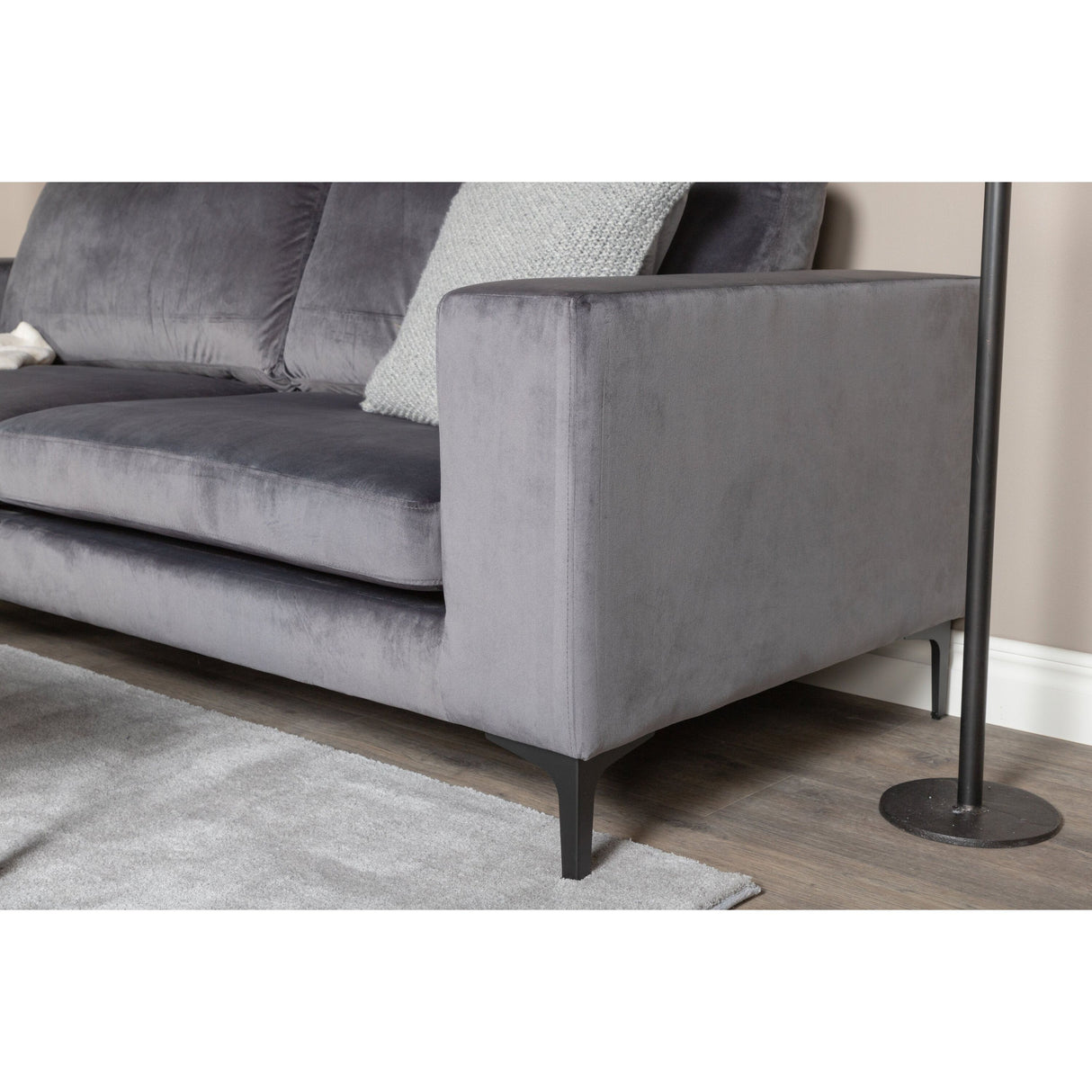 Bolero Sofa - 3-Sitzer - Dunkelgrauer Samt - Schwarze Beine - ZEN ZONE Furniture