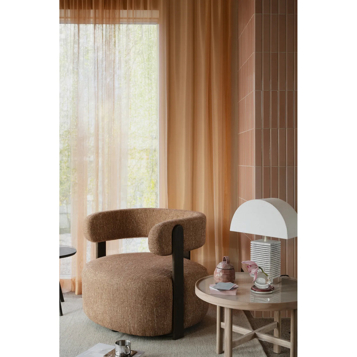 JENISON Loungesessel aus Eiche und Stoff in verschiedenen Farben, 74x74x69 cm - ZEN ZONE Furniture