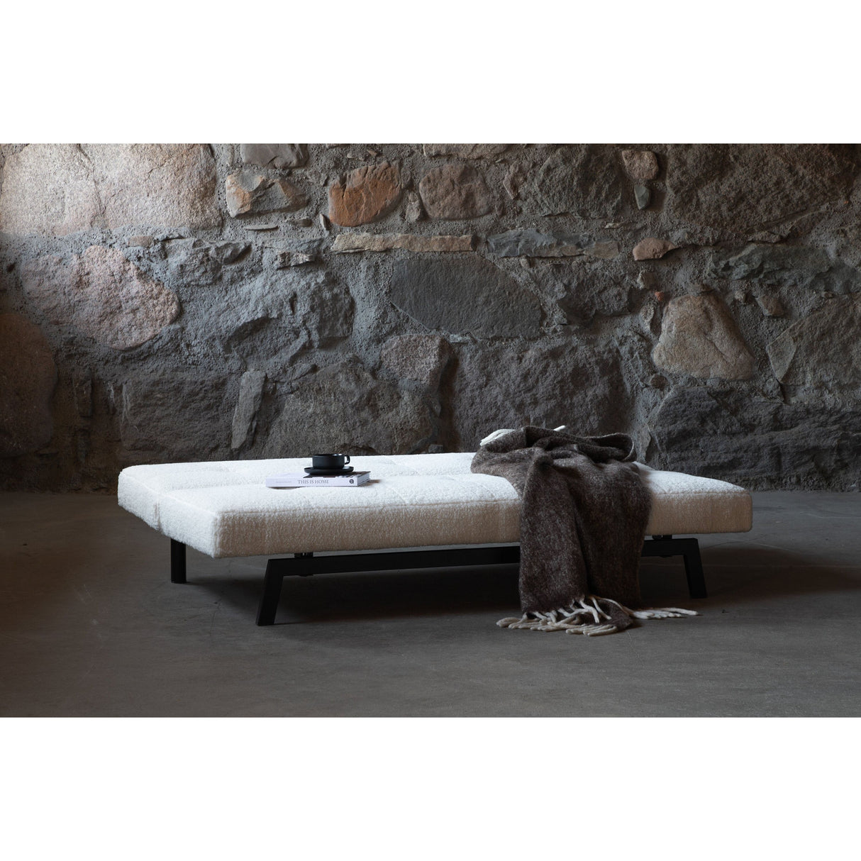 Bodil Sofabett - Schwarz / weiß Teddy - ZEN ZONE Furniture