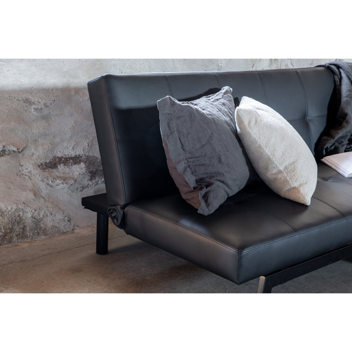 Bodil Sofabett - Schwarz / Schwarz PU - ZEN ZONE Furniture