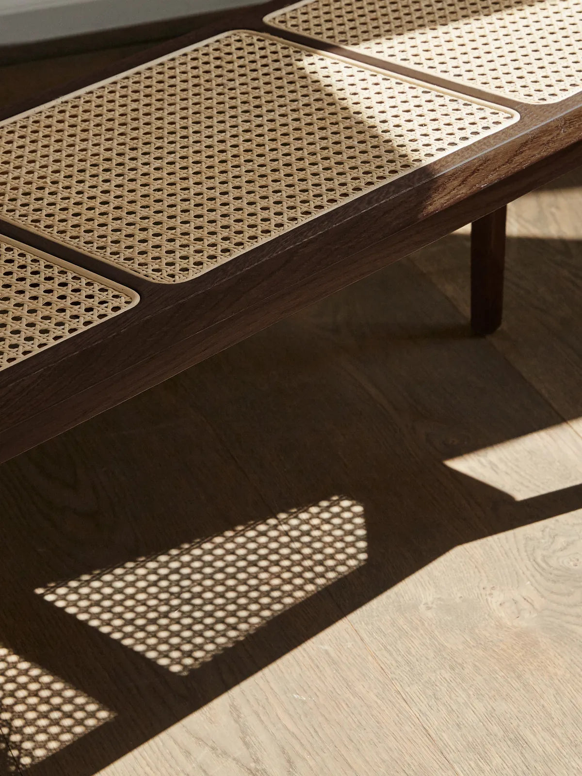 Sitzbank Le Roi aus Massivholz Esche und Rattan, 120×35×42 cm - ZEN ZONE Furniture