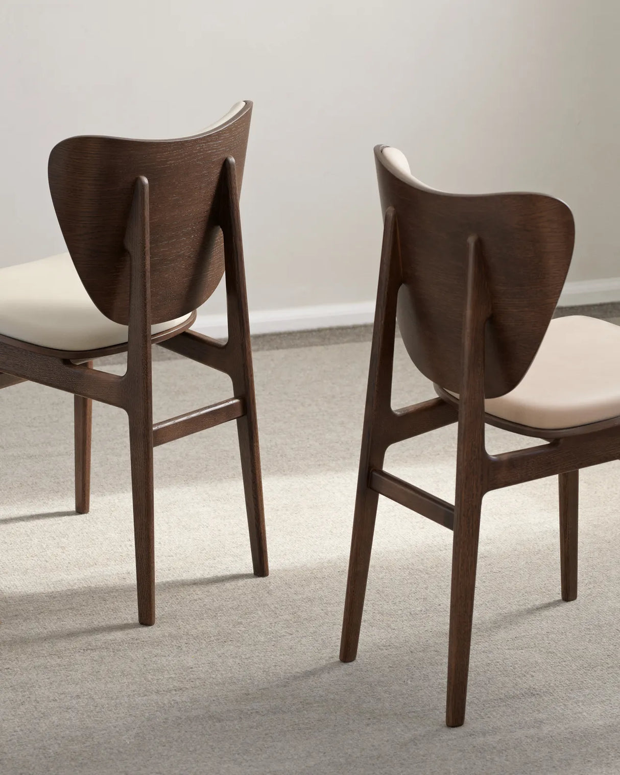 Elephant dining chair made of solid oak, unpadded, 47×53×80.5 cm