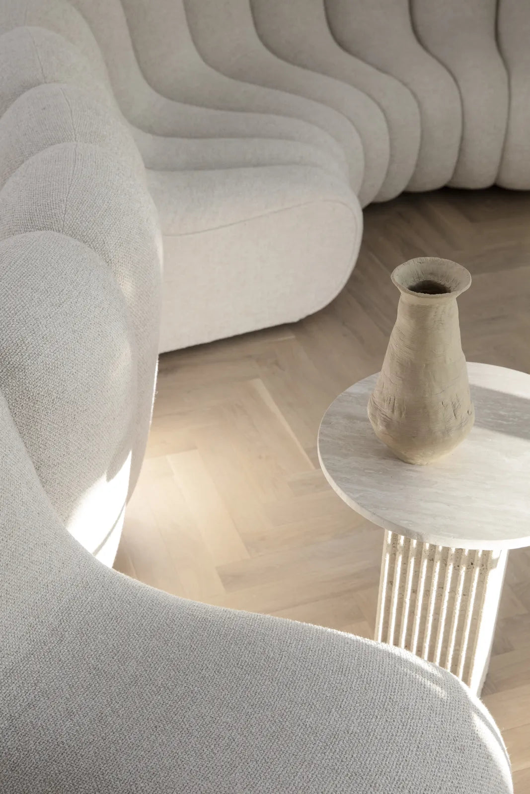 Beistelltisch SoHo aus Travertin, 40×40×50 cm - ZEN ZONE Furniture