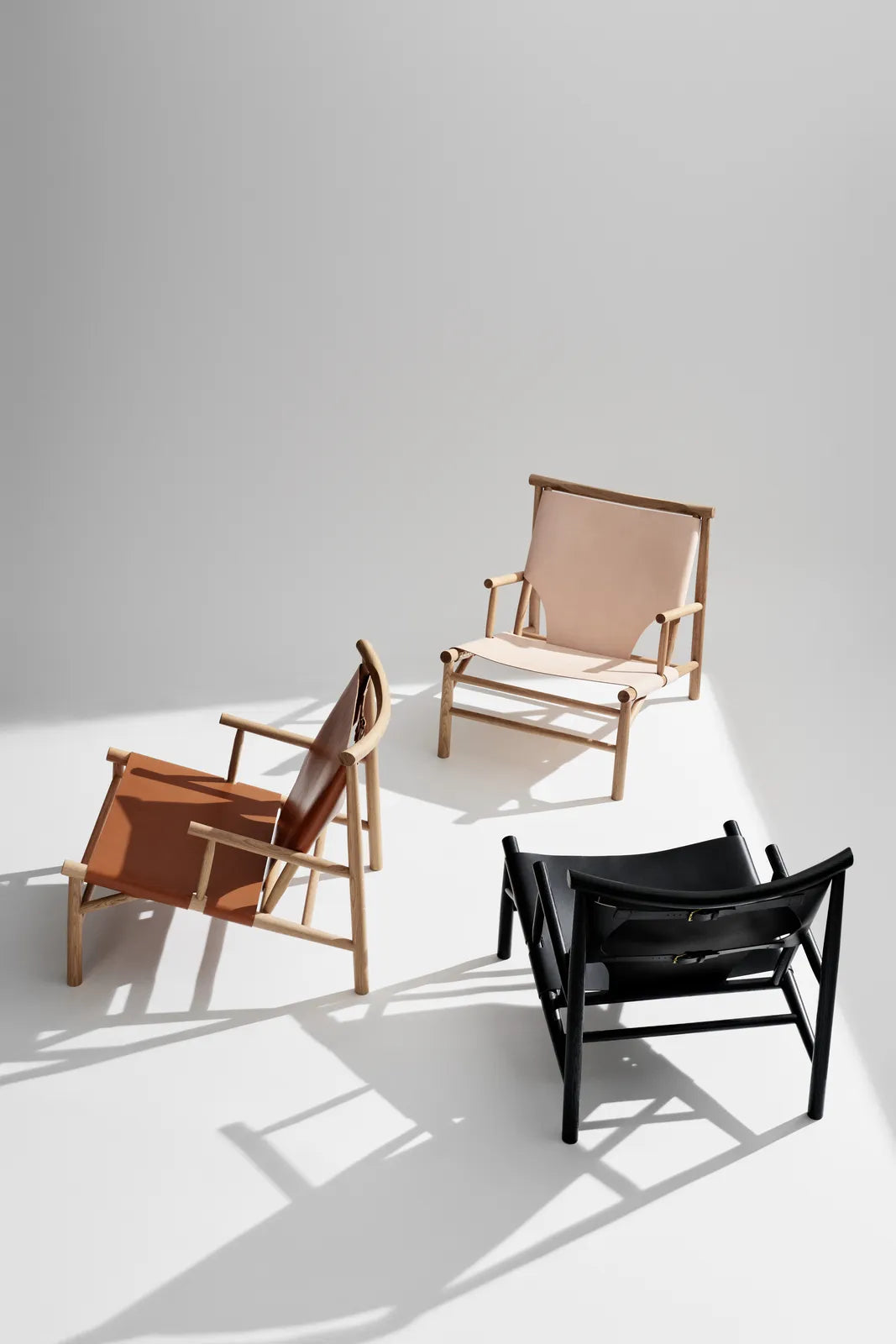 Samurai armchair made of solid oak wood and saddle leather, 66×83×75 cm