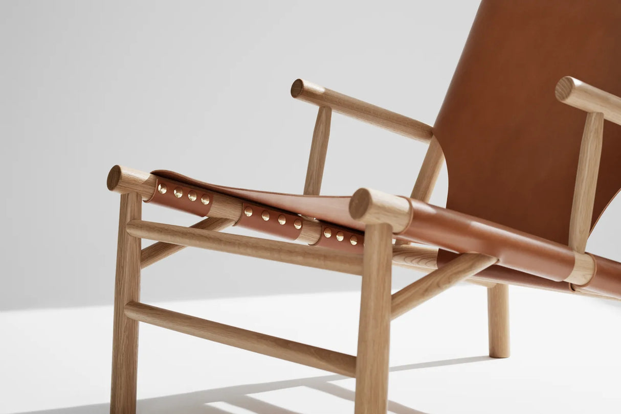 Samurai armchair made of solid oak wood and saddle leather, 66×83×75 cm