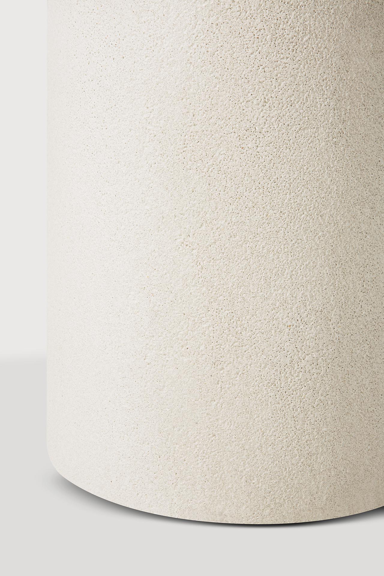 Elements Esstisch - Mikrozement - Off White - rund - 90 x 90 x 76 cm - ZEN ZONE Furniture
