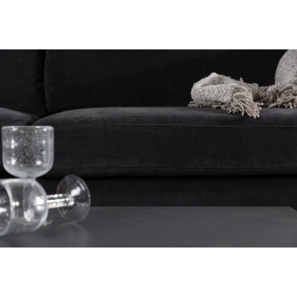 Antibes 3-Sitzer Sofa - Dunkelgrauer Veloursstoff - ZEN ZONE Furniture