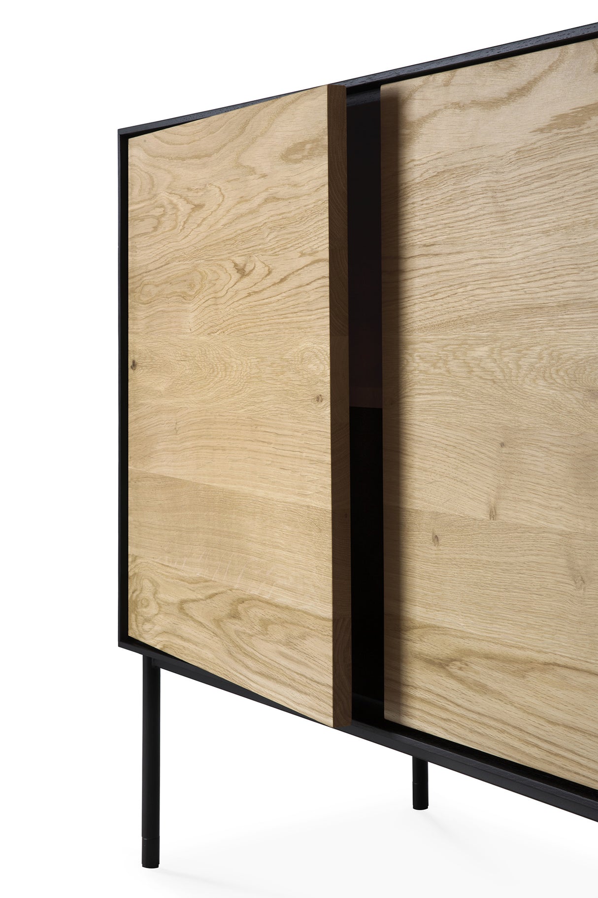 Blackbird Sideboard - lackierte Eiche - 3 Türen - 150 x 45 x 85 cm - ZEN ZONE Furniture