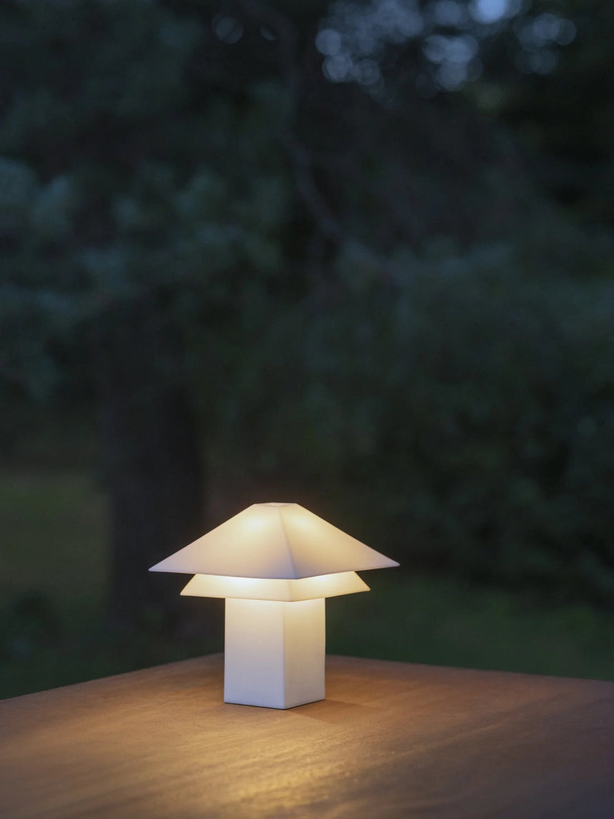 Akku LED-Leuchte - SANAKA - in White - ZEN ZONE Furniture