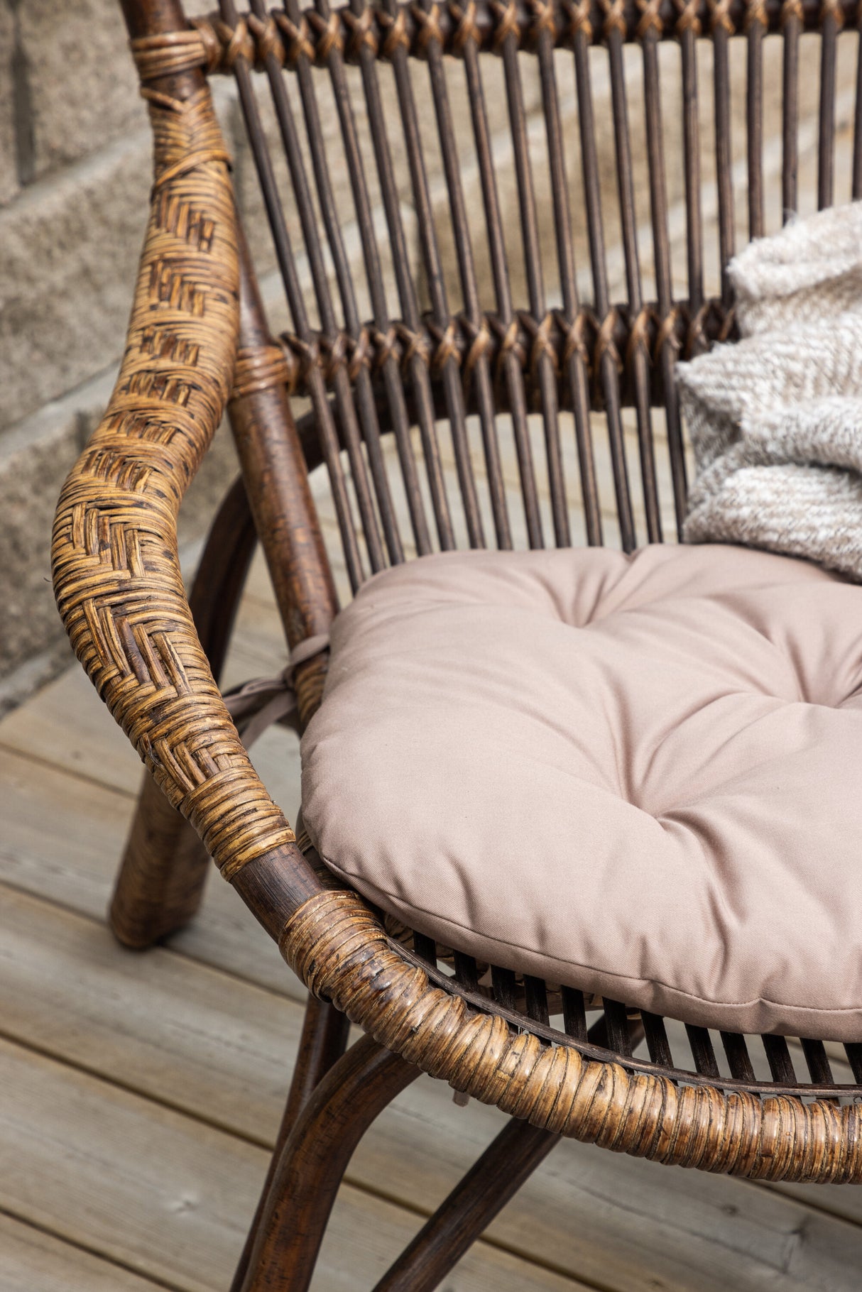 Ella Loungesessel Rattan Walnuss dunkel / Beige - ZEN ZONE Furniture