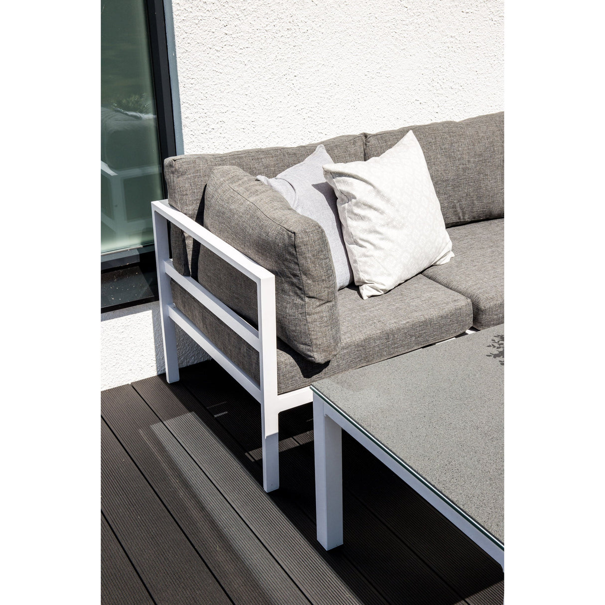 Copacabana Eckteil - Weißes Alu / Graues Kissen - ZEN ZONE Furniture