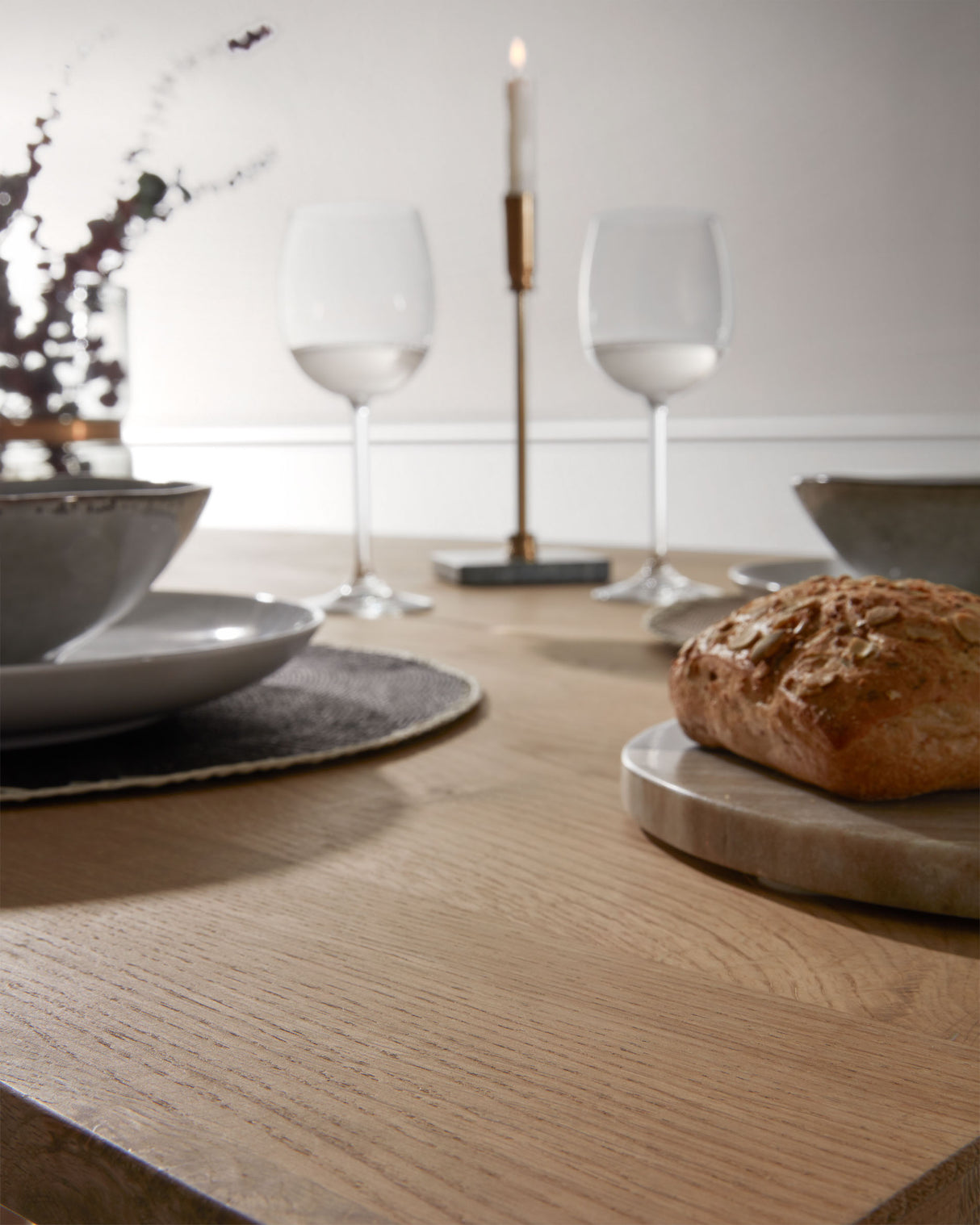 Armande Tisch aus Eichenfurnier mit aufhellendem Finish 180 x 90 cm - ZEN ZONE Furniture