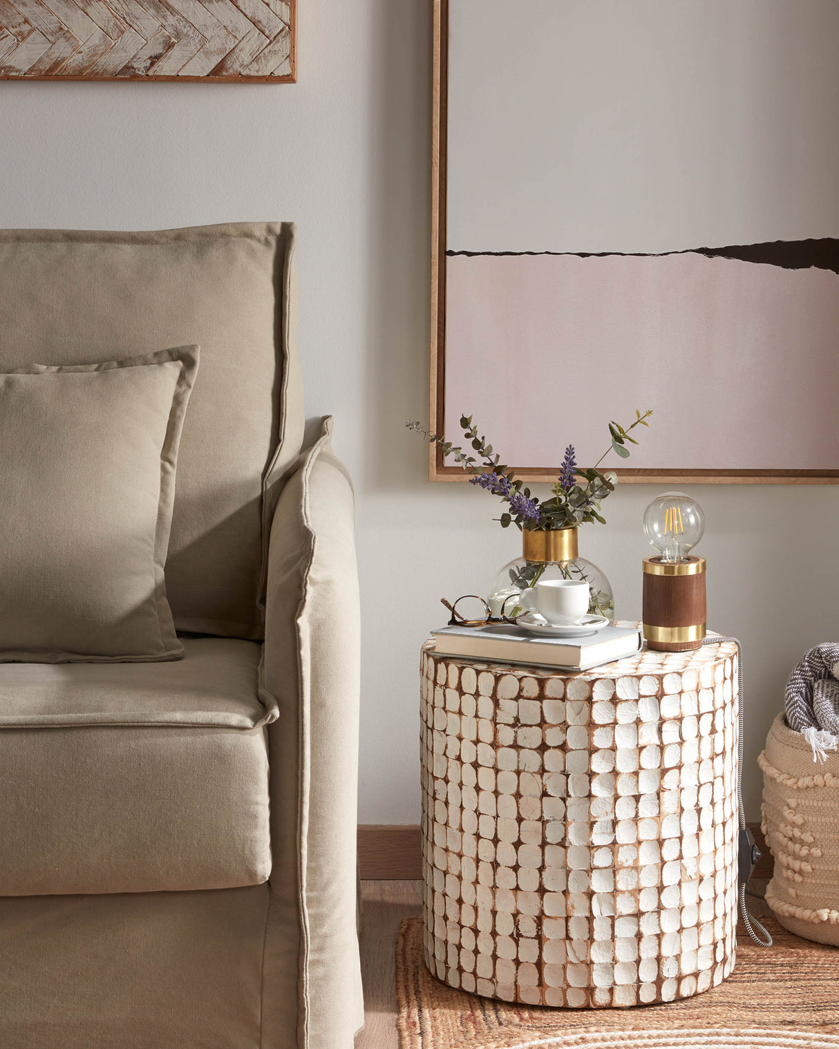 Necoco Beistelltisch aus massivem Mangoholz und Kokosnussschale Ø 40 cm - ZEN ZONE Furniture