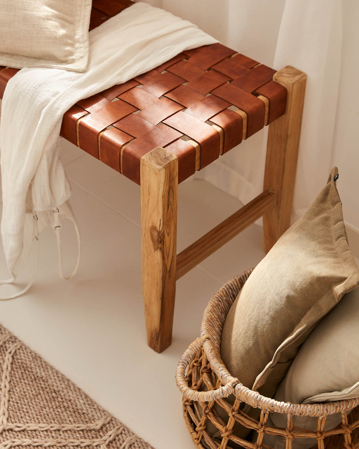 Calixta Bank aus massivem Teakholz 120 cm - ZEN ZONE Furniture