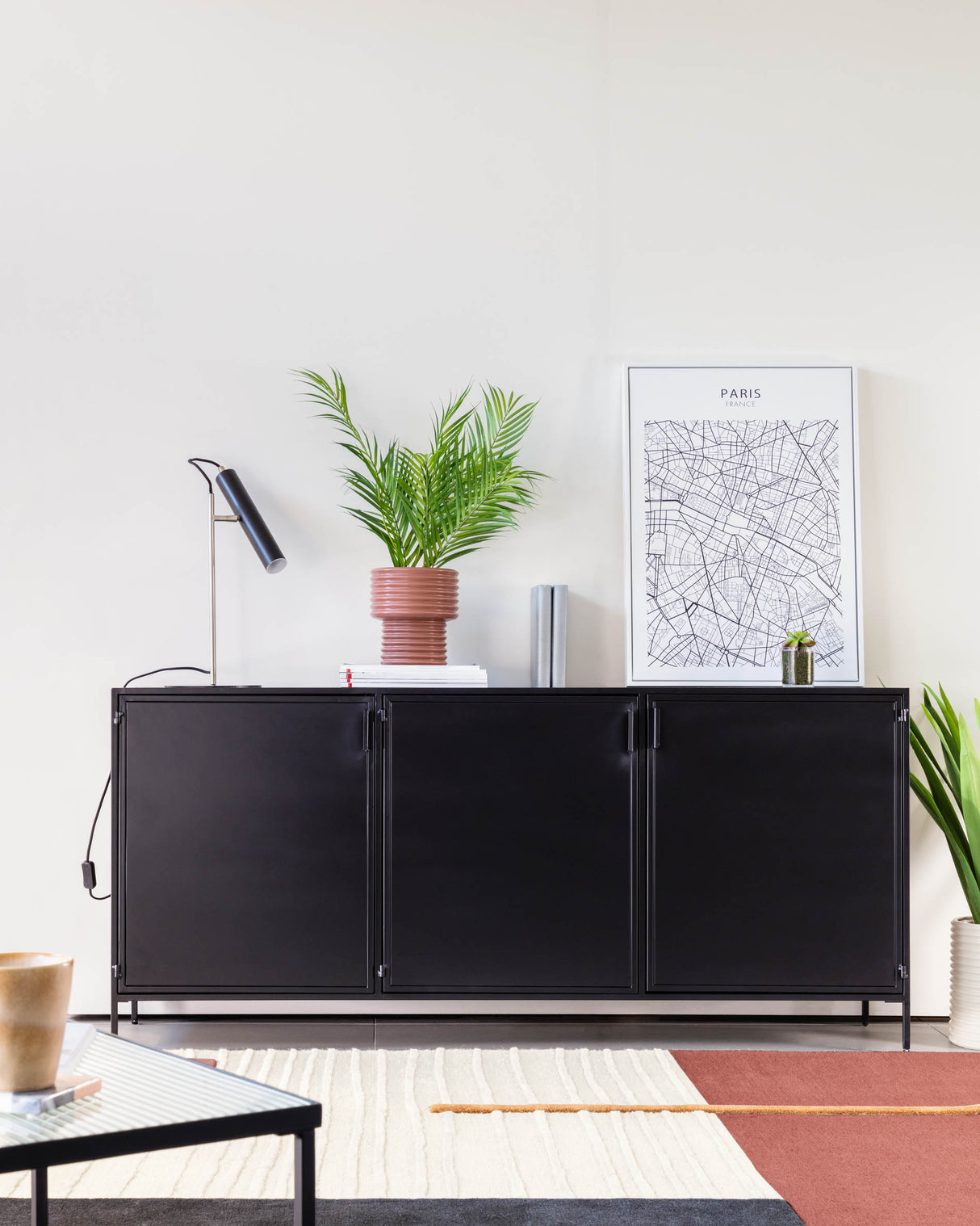 Shantay Sideboard 3 Türen aus Stahl mit Finish in Schwarz 160 x 72 cm - ZEN ZONE Furniture