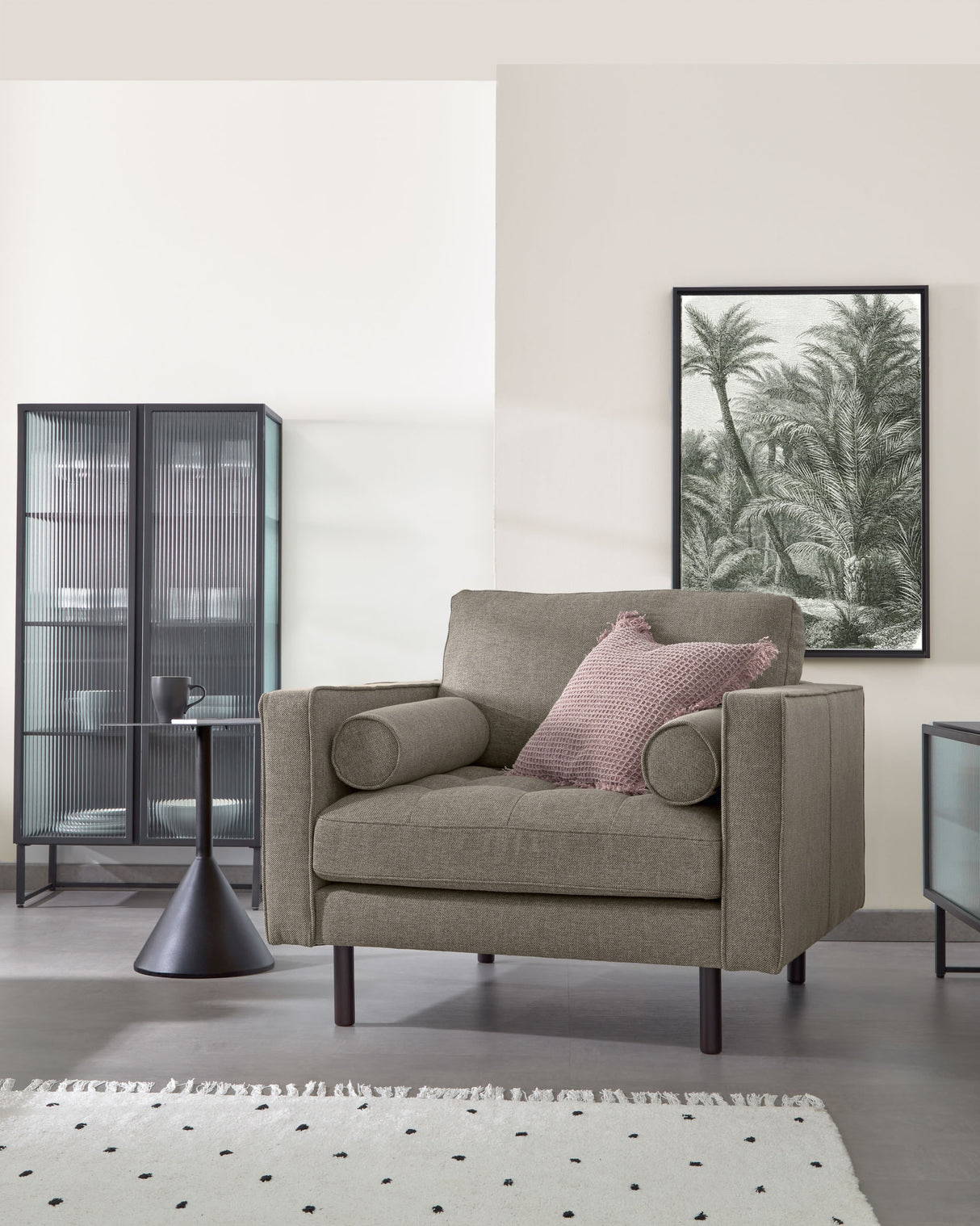 Trixie Vitrine aus Stahl mit schwarzem Finish 70 x 143 cm - ZEN ZONE Furniture